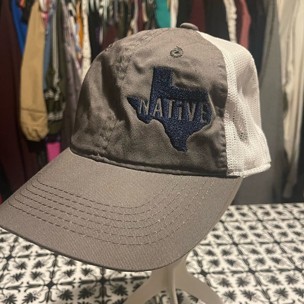 Tumbleweed - Unisex Native Texan trucker hat